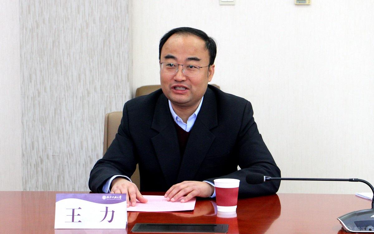 王校長1.jpg